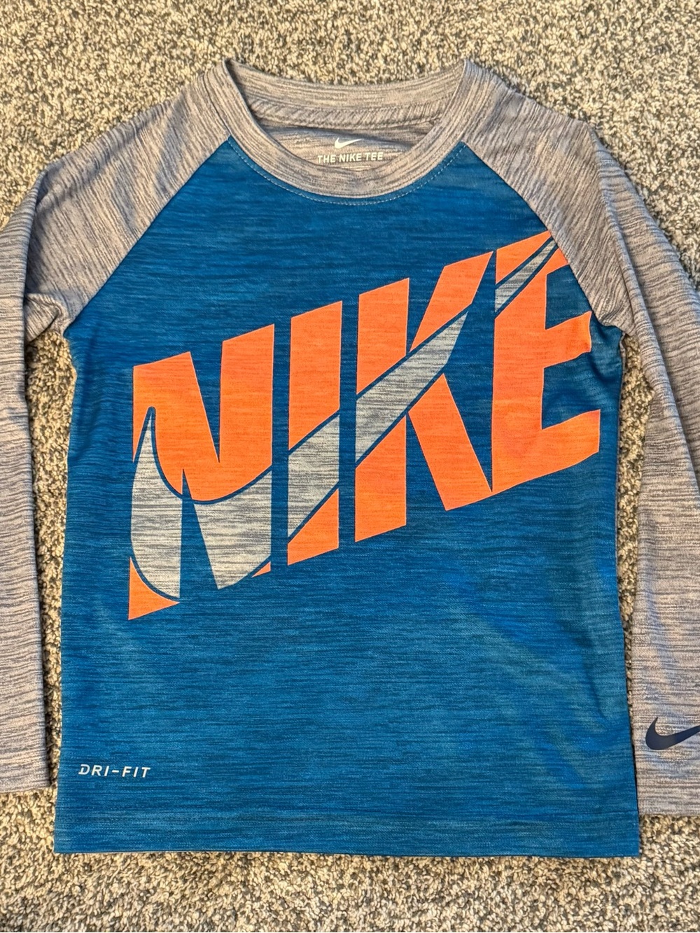 Nike Boys XS 4 Dri-FIT Long Sleeve Shirt Gray Blue Athletic EUC